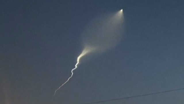 Pour la première fois, l'Iran frappe Israël avec ses missiles balistiques lourds