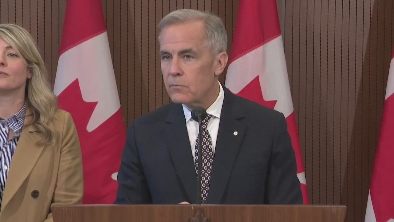 Ministry of Industry’s Viral Reaction When Journalist Asks Mark Carney About Trump