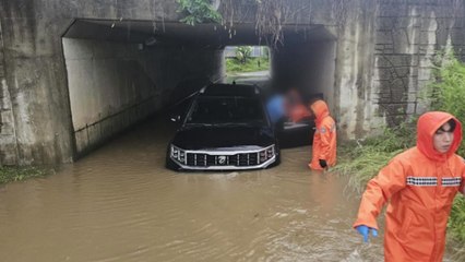 지하차도에 차량 침수...60대 한 명 구조 / YTN