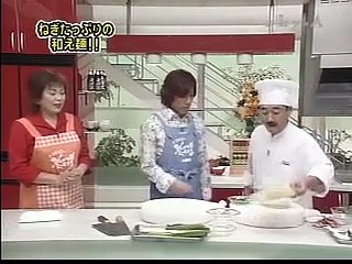 中華和え麺  上沼恵美子のおしゃべりクッキング　ゲスト KABA.ちゃん　小阪英幸, 料理 トーク, Emiko Kaminuma cooking