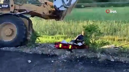 İş makinesi yemek molasındaki işçileri biçti