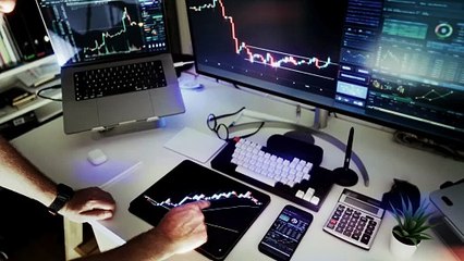 Dr. Philippe Smith - An Expert Climate Data Analyst