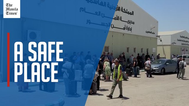 Foreigners, evacuating West Bank and Israel, reach Jordan