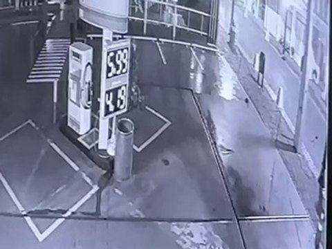 Câmera mostra homem sendo espancado até a morte em posto de combustíveis no Centro de Cascavel