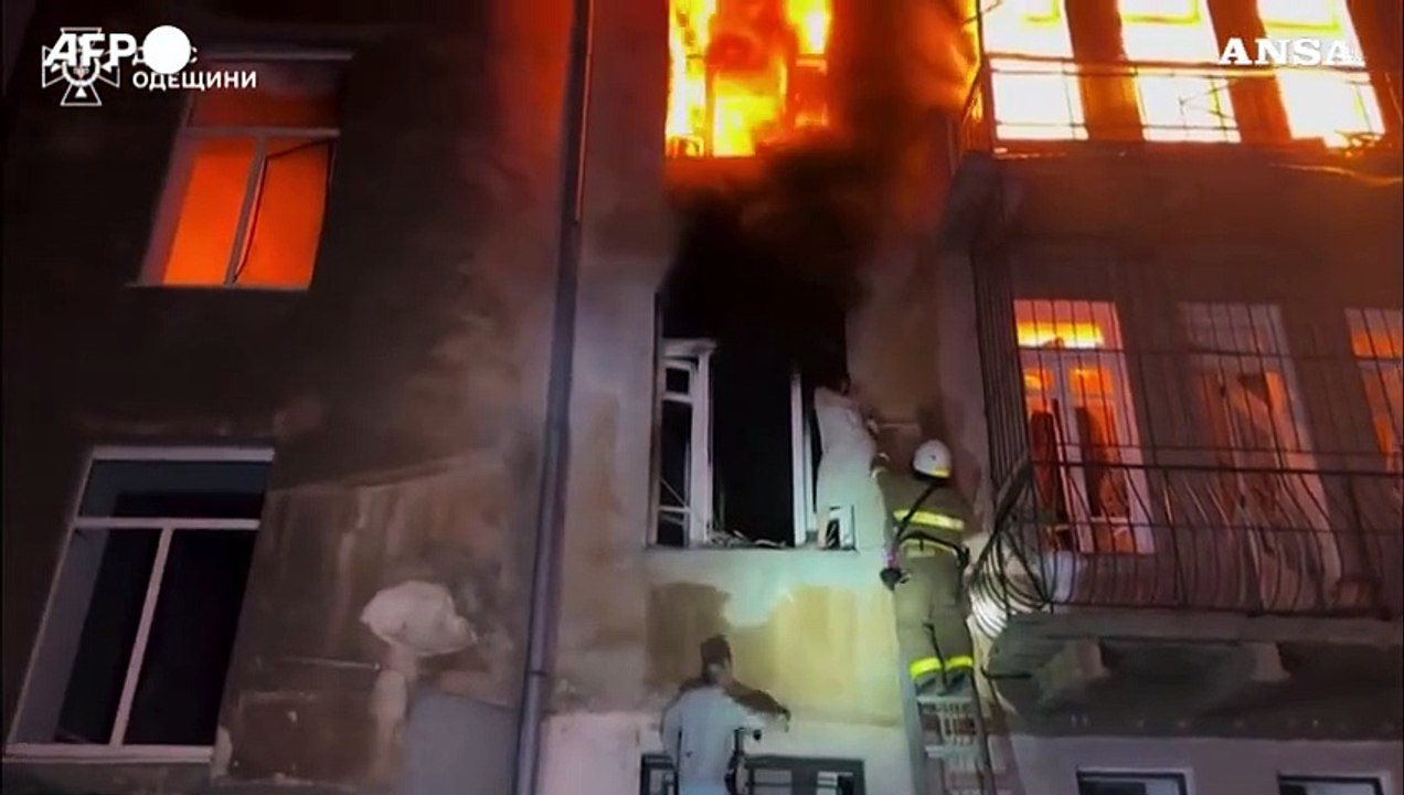 Attacco russo su Odessa, il bilancio e' di almeno un morto a 14 feriti