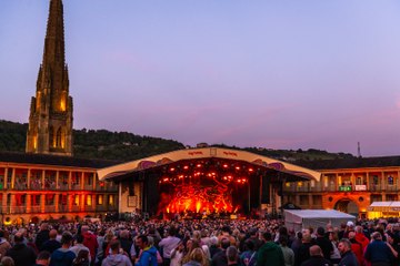 Halifax's Piece Hall reveals £700,000 loss after lower than expected gig profits