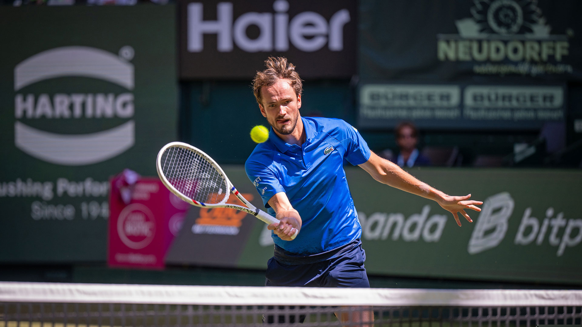 Alex Michelsen v Daniil Medvedev
