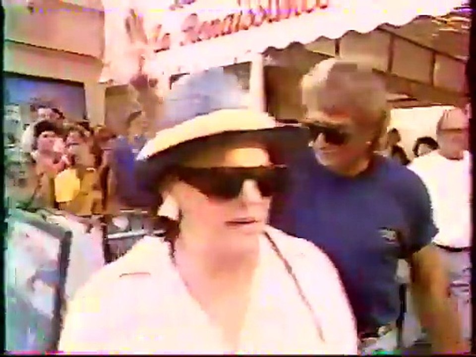Johnny Hallyday à Saint-Tropez (1994) – Reportage exclusif avec Bernard Montiel