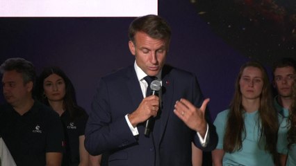 Espace: Macron appelle l'Europe à mener une "reconquête à marche forcée"