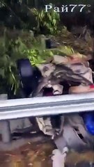 Автоледи чудом не пострадала, опрокинув в кювет свою легковушку