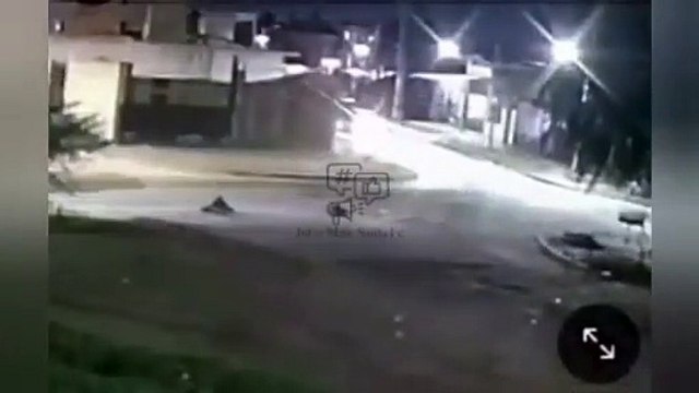 VIDEO: ¡Insólito! Pasajero salió despedido de un bus en movimiento tras desprenderse una ventanilla
