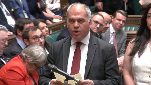 Kim Leadbeater in tears as MPs vote in favour of assisted dying bill