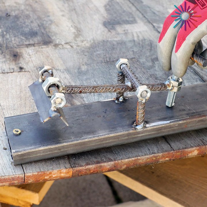 Simple jig for precise pipe positioning