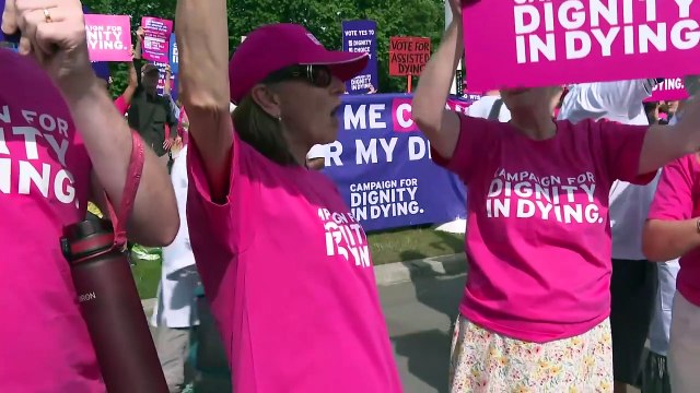 MPs vote in favour of assisted dying bill