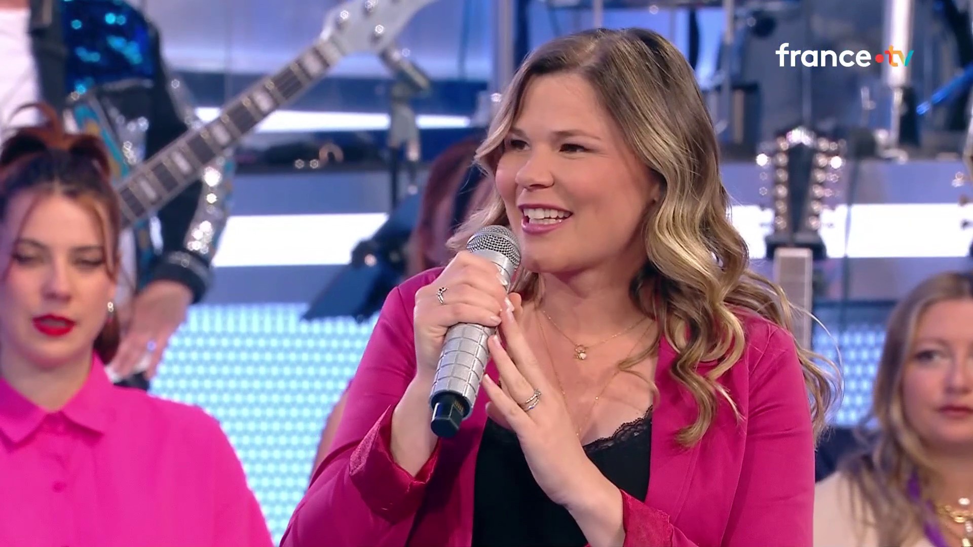 FEMME ACTUELLE - L'étonnant souhait de Virginie, la nouvelle maestro de  N’oubliez pas les paroles