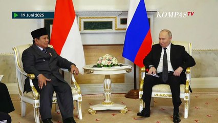 Momen Seskab Teddy Beri Hormat ke Presiden Rusia Putin