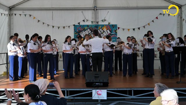 Sans commentaire: Vous (f)êtes Onex: l'Ondine genevoise