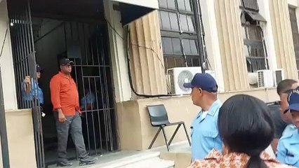 Antonio y Maribel Espaillat salen de la Fiscalía del Distrito Nacional la tarde de este viernes