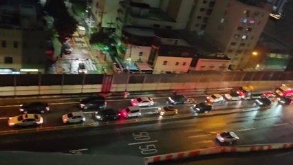 음주 운전하다 방호벽 '쿵'...차량 4대 추돌 / YTN