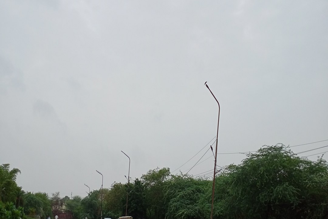 Rajasthan Weather : जयपुर में आज सवेरे से भी बा...
