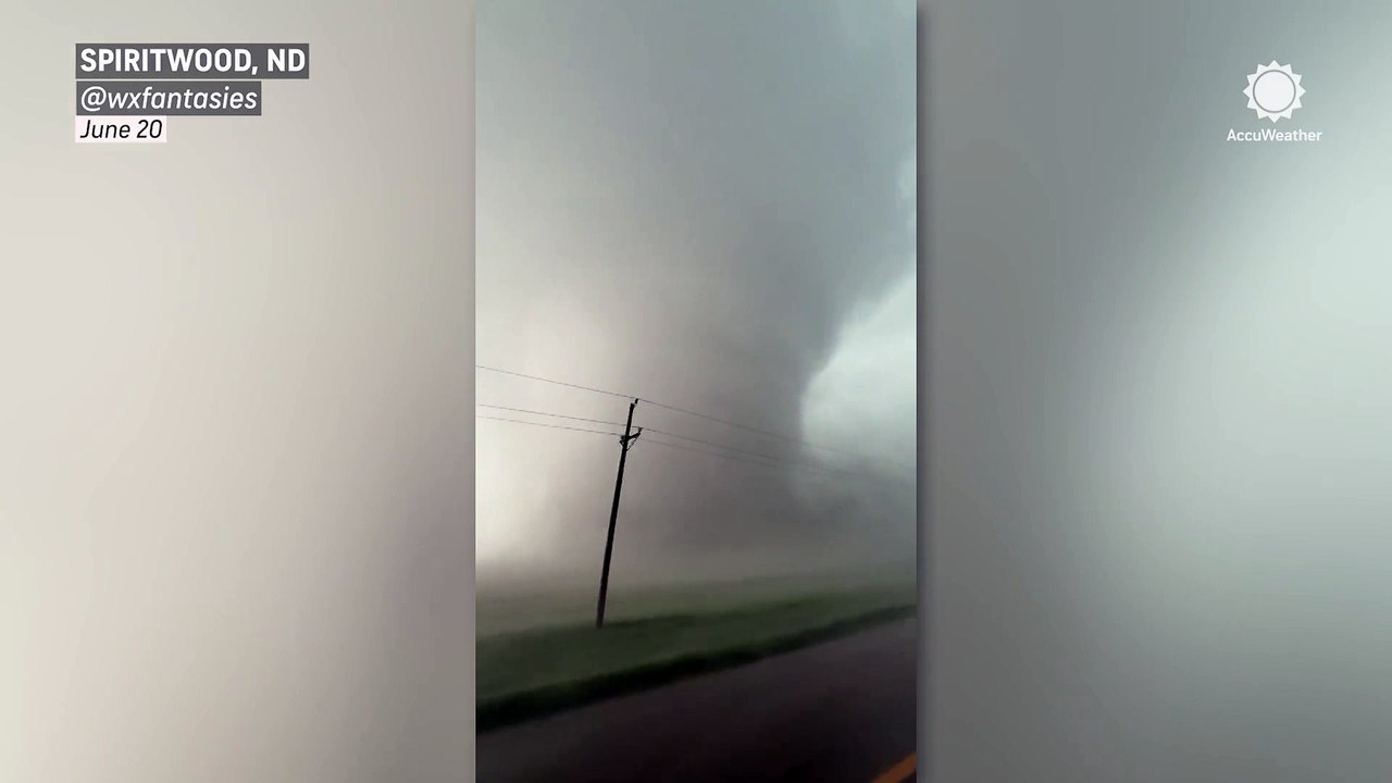 Violent tornado spins in North Dakota