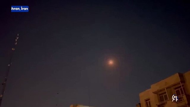 İsrail ordusunun İran'ın başkenti Tahran'a düzenlediği saldırıların ardından İran hava savunma sistemleri İsrail füzelerine karşı ateşlendi .