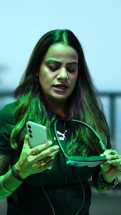 जब technology मिले tradition से- Jio Immerse Glasses के साथ अब योग का हर आसन लगे जैसे सामने हो! 📱🙏 #YogaWithJio #HappyInternationalYogaDay #JioImmerse #DigitalWellness #YogaIn360 #yoga #health