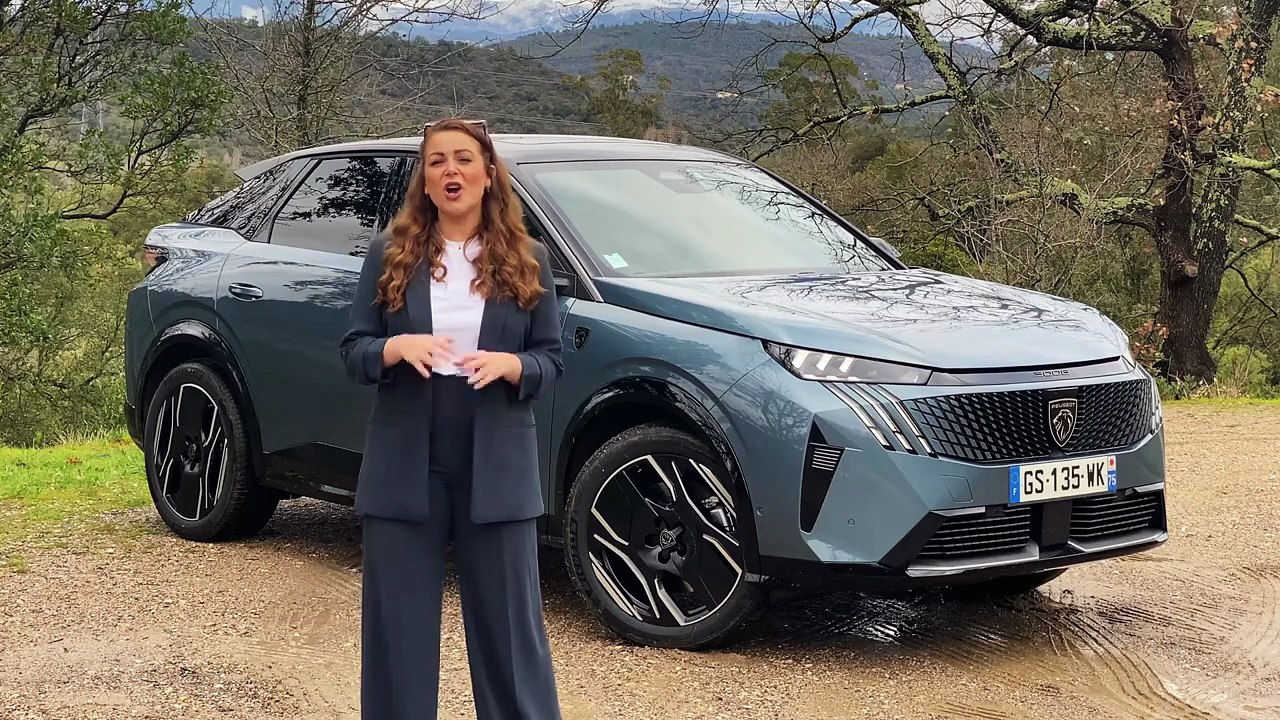 Longest range electric family car - Peugeot e-3008 Review UK 4K