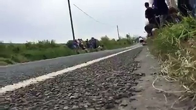 Isle Of Man TT - Dan Kneen TT 2015 Gets A Little Close To The Edge