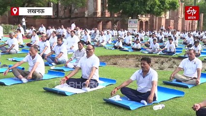 यूपी अंतरराष्ट्रीय योग दिवस LIVE; लखनऊ में राज्यपाल आनंदीबेन पटेल ने किया योग, गोरखपुर में सीएम योगी ने बताया महत्व