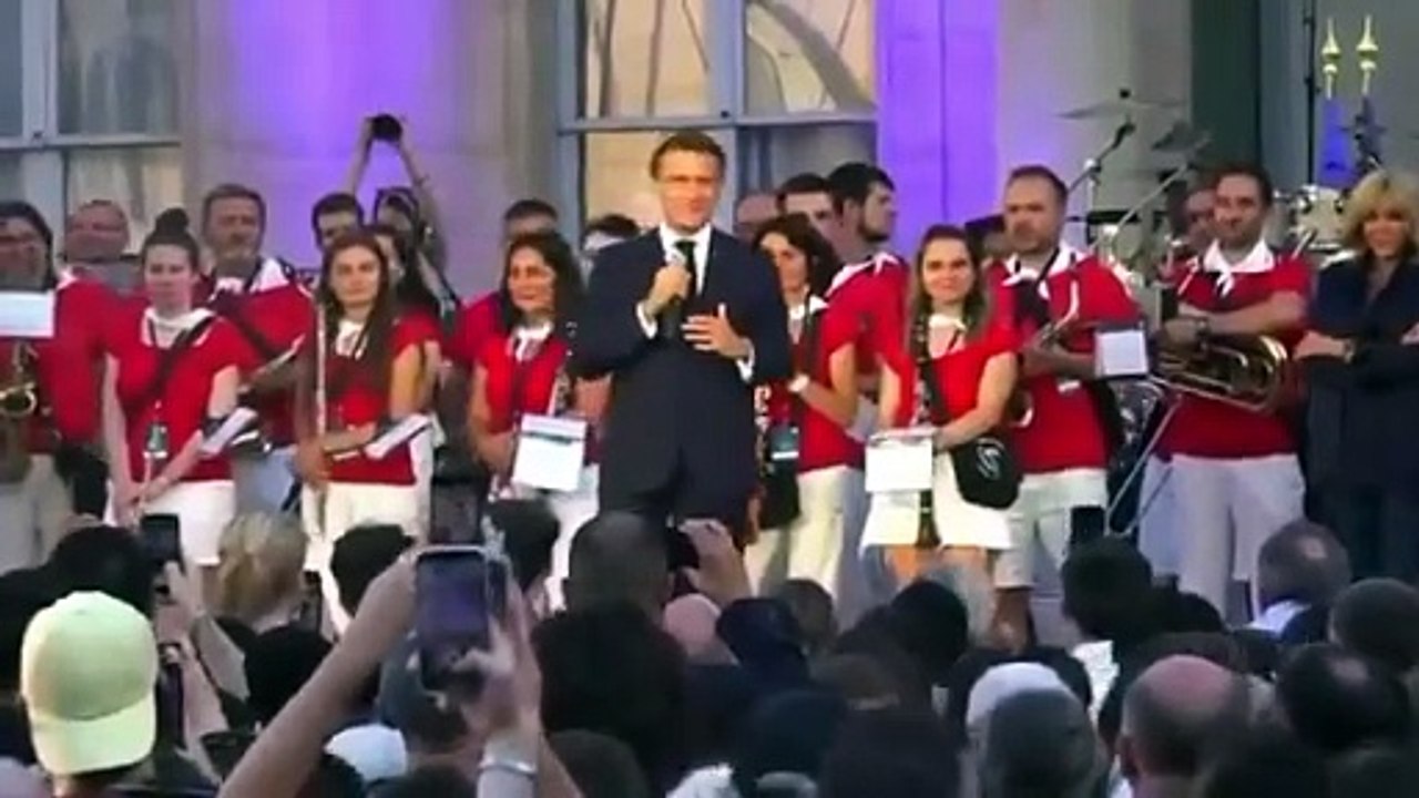 Accueil mitigé sur X après la diffusion des images de la fête de la musique hier soir à l'Elysée organisée par Brigitte et Emmanuel Macron, avec Adriana Karembeu, Pharrell Williams, The Avener, Kassav',Bernard Montiel