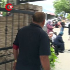 Otobüs şoförü, 'Benim yüzümden geç kaldılar' diyerek 5 adayı sınav binasına aldırdı