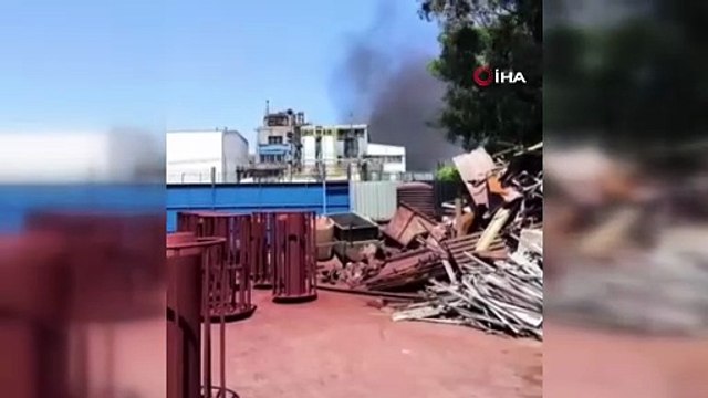 Döküm fabrikasında yangın: Gökyüzü siyah dumanla kaplandı