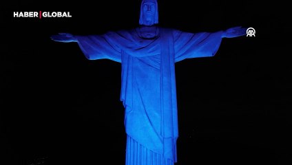 Brezilya'da Kurtarıcı İsa anıtı Dünya Mülteciler Günü'nde aydınlatıldı