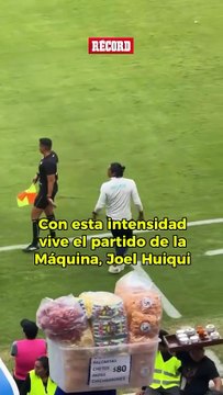 Así vive desde el banquillo Joel Huiqui el partido entre Cruz Azul y León en la Copa Morelos.