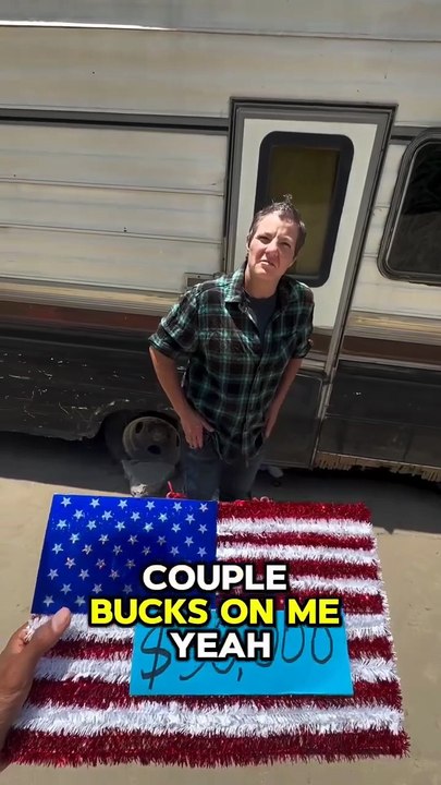 Millionaire blessed a homeless lady on July 4th and her story was so sad.hd