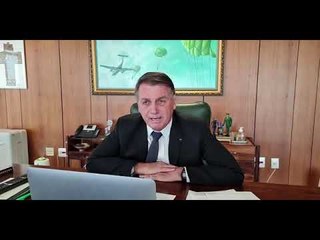 Bolsonaro diz que se sentia como Elvis Presley ou Michael Jackson em campanha eleitoral