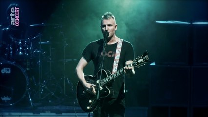 Ashes to Ashes (David Bowie cover) sung by Joe Sumner / 50,000 - Sting (live)