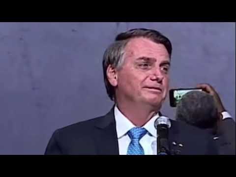 Bolsonaro diz que pastor André Mendonça vai conduzir orações toda semana no STF