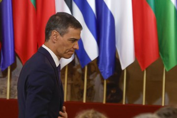 Editorial de Llamas. Sánchez destroza la imagen de España en el mundo