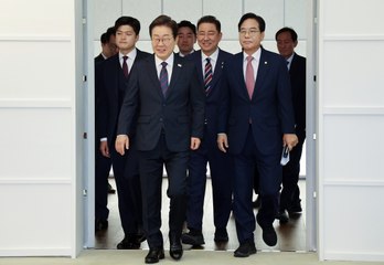 [단독] 李 "내가 尹에 말한 것보단 짧다"…김용태 'A4 작심발언'에 농담