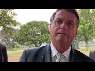 Bolsonaro diz a apoiadores que não vai 'discutir' encontro com Temer