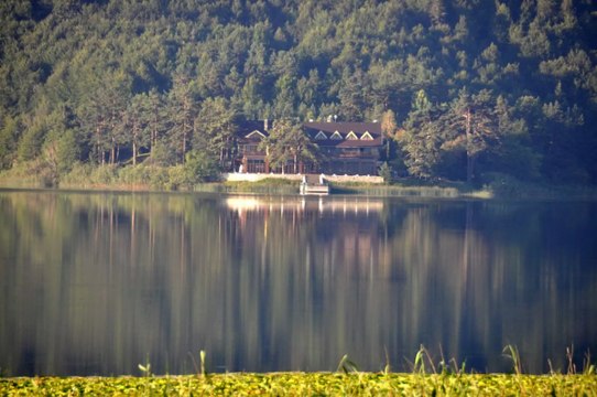 Bolu'nun cennet köşeleri Yedigöller ve Abant seyahat tutkunlarının gözdesi oldu
