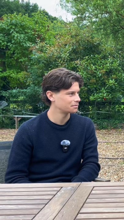 Cette éleveuse évoque la difficulté à gérer les coqs dans son élevage ! 🐔Retrouvez l’interview complète sur notre chaîne YouTube 🎥