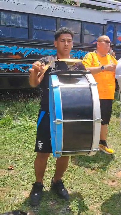 Entrada de la hinchada de Pachuca