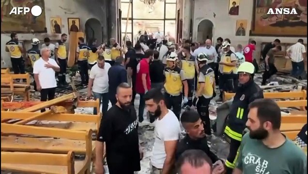 Siria, attacco kamikaze in una chiesa a Damasco: almeno 15 morti
