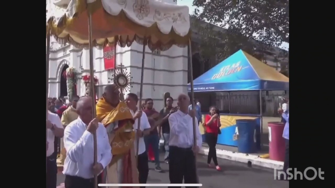 Devoción y tradición: Chitré honra el Corpus Christi con procesión y alfombras artesanales