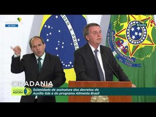 “Tem muita incógnita”, diz Bolsonaro, sobre vacinas