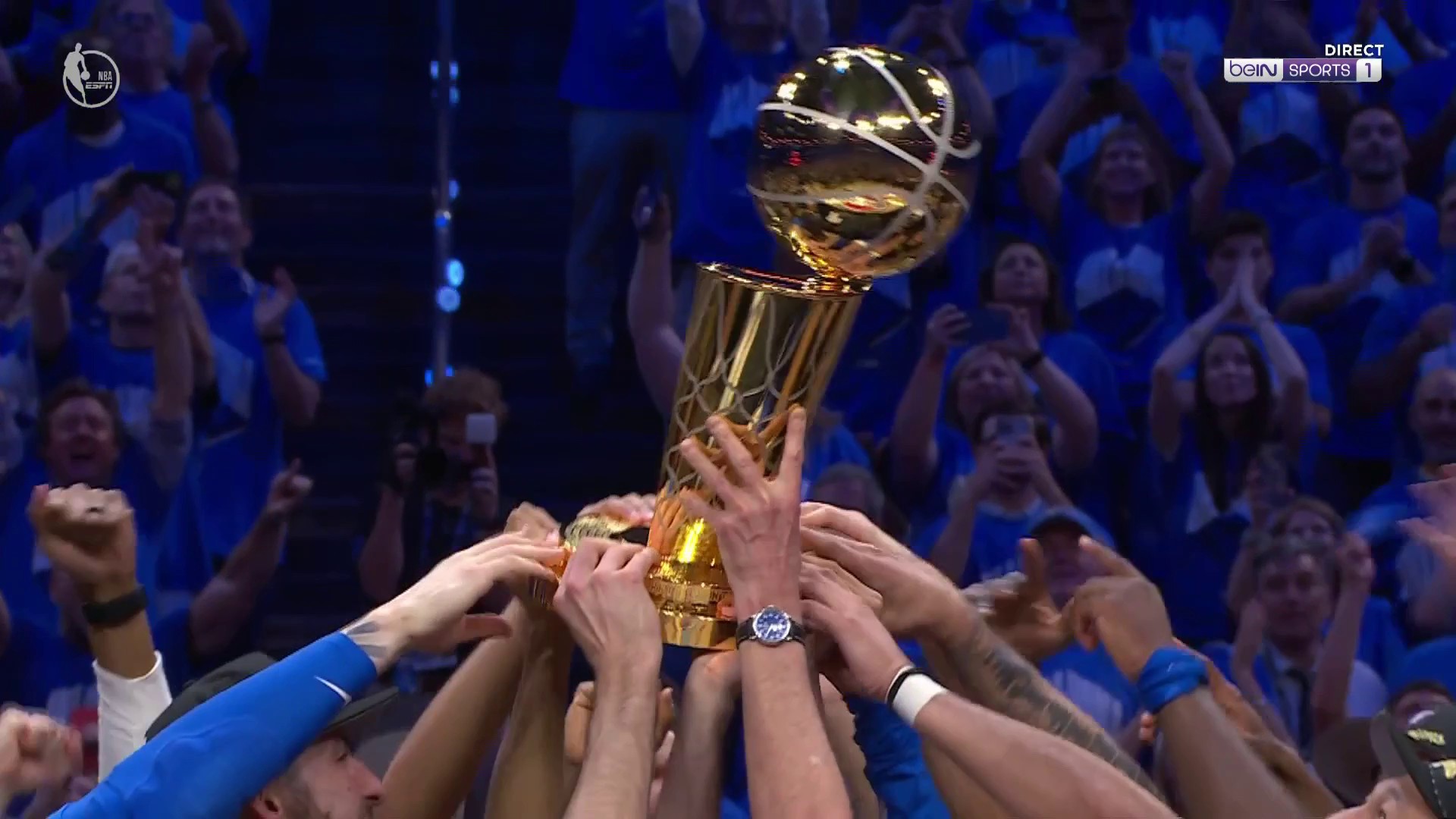 NBA : La cérémonie de remise de trophée du Thunder !