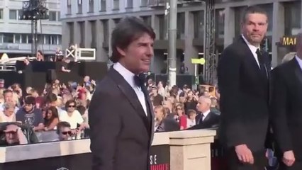 TOM CRUISE; Aktor Yang Konsisten Tidak Menggunakan Stuntman